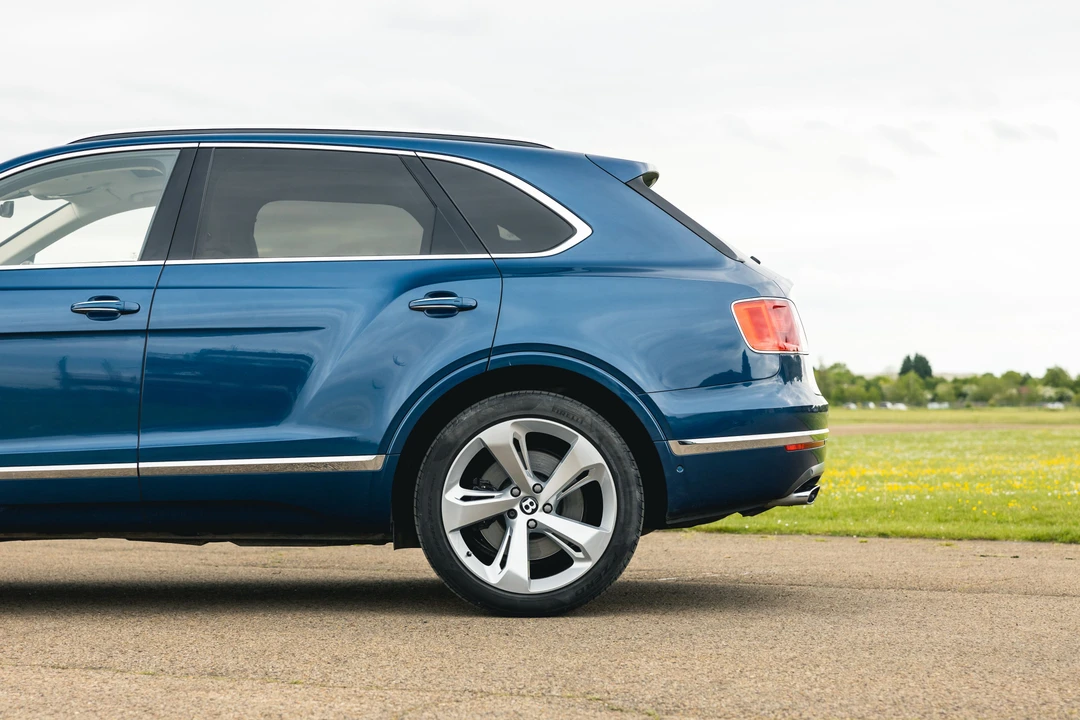 2018 Bentley Bentayga - Image 4 of 31