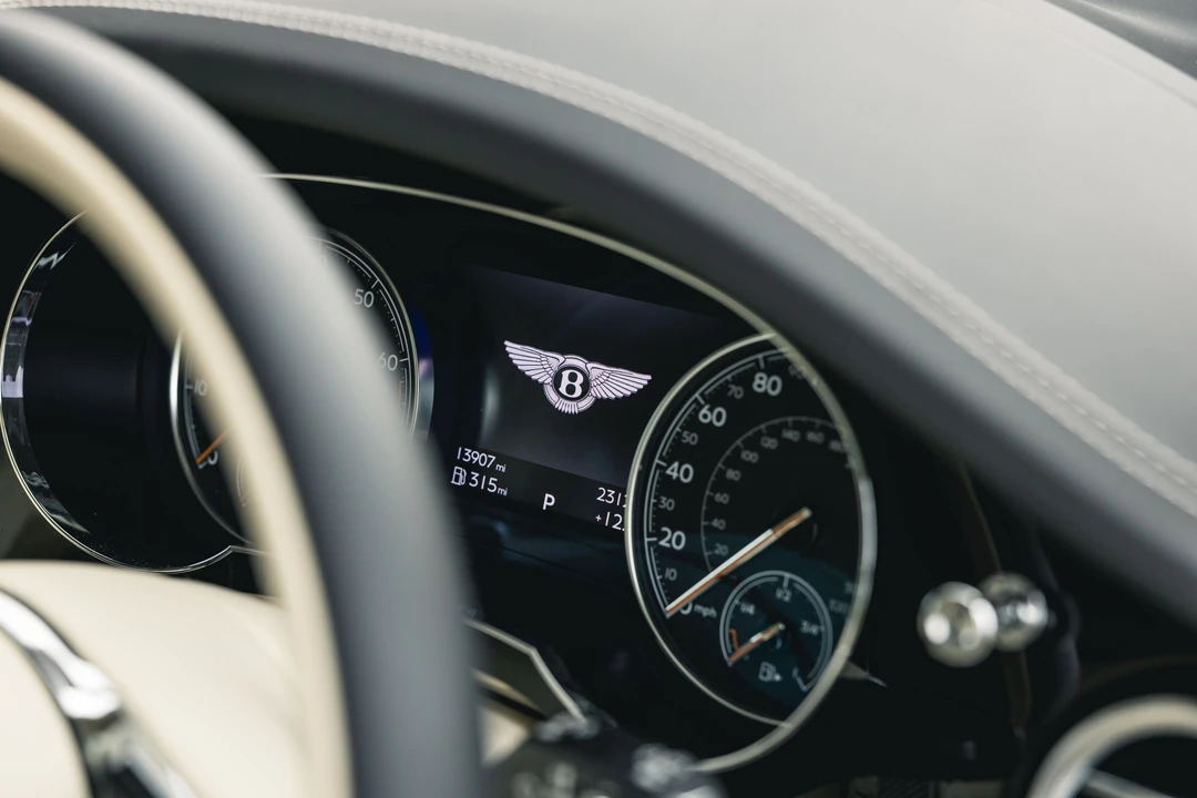 2018 Bentley Bentayga - Image 25 of 31