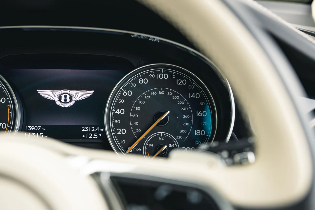 2018 Bentley Bentayga - Image 19 of 31