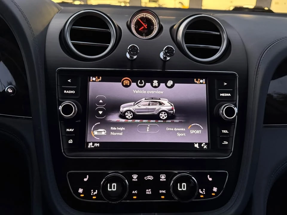 2018 Bentley Bentayga - Image 8 of 15