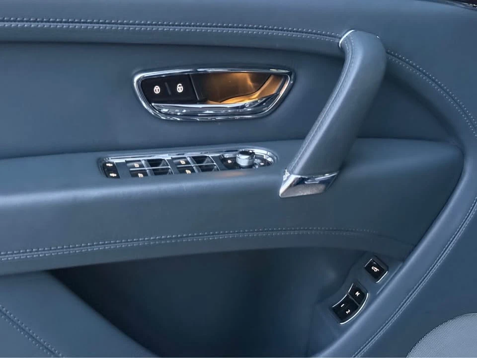2018 Bentley Bentayga - Image 14 of 15