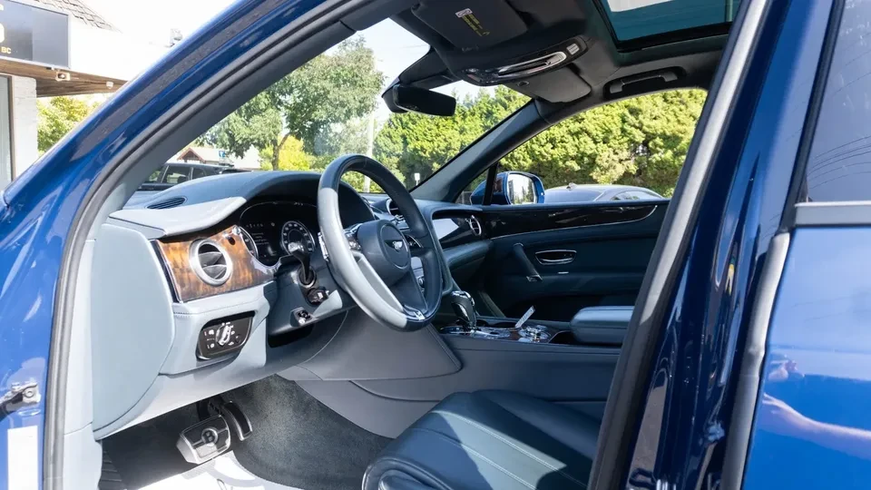 2018 Bentley Bentayga - Image 9 of 20