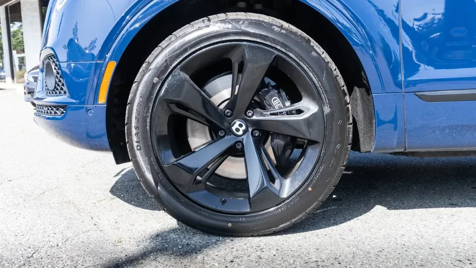 2018 Bentley Bentayga - Image 8 of 20