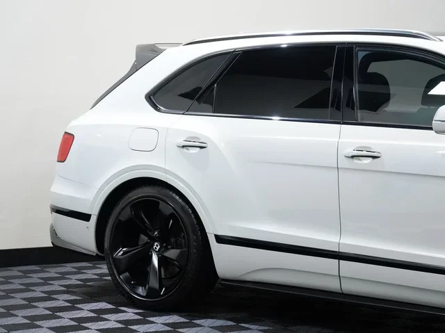 2018 Bentley Bentayga - Image 15 of 20
