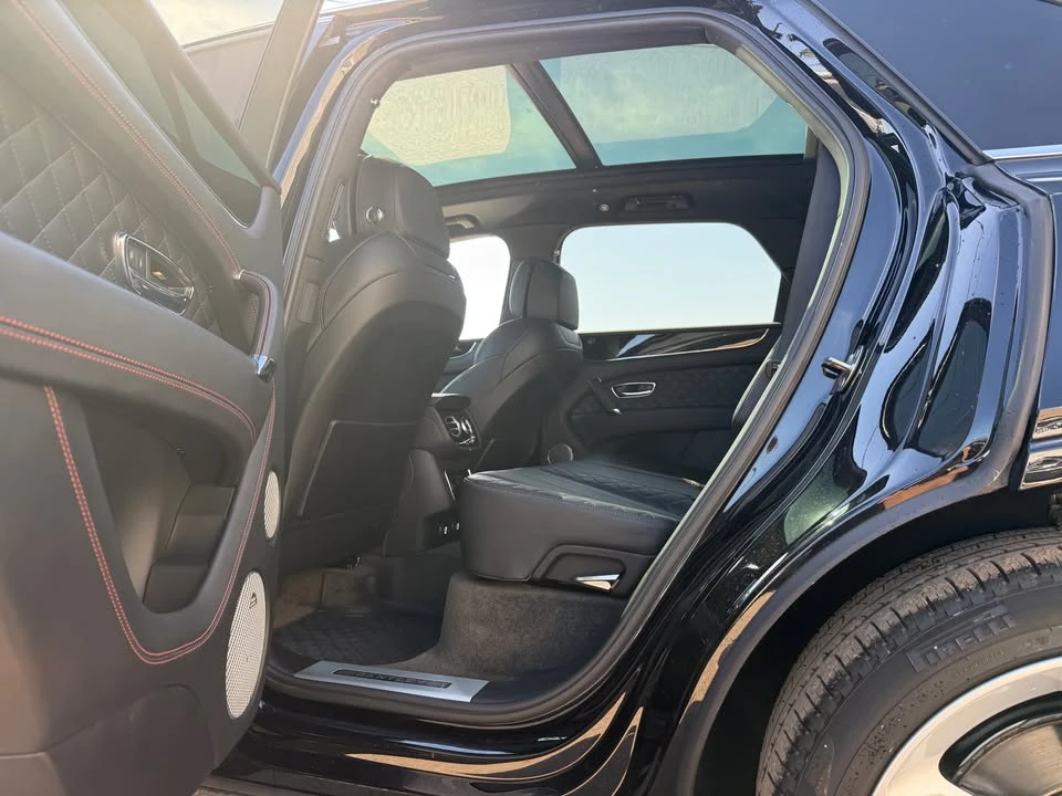 2018 Bentley Bentayga - Image 15 of 20