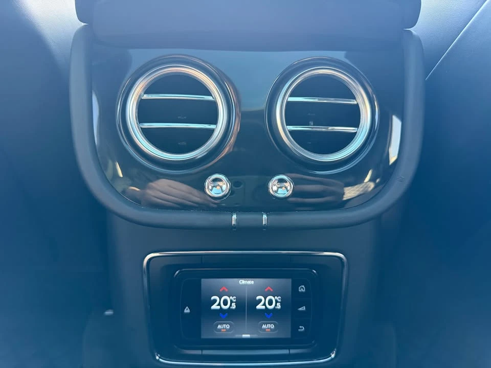 2018 Bentley Bentayga - Image 16 of 20