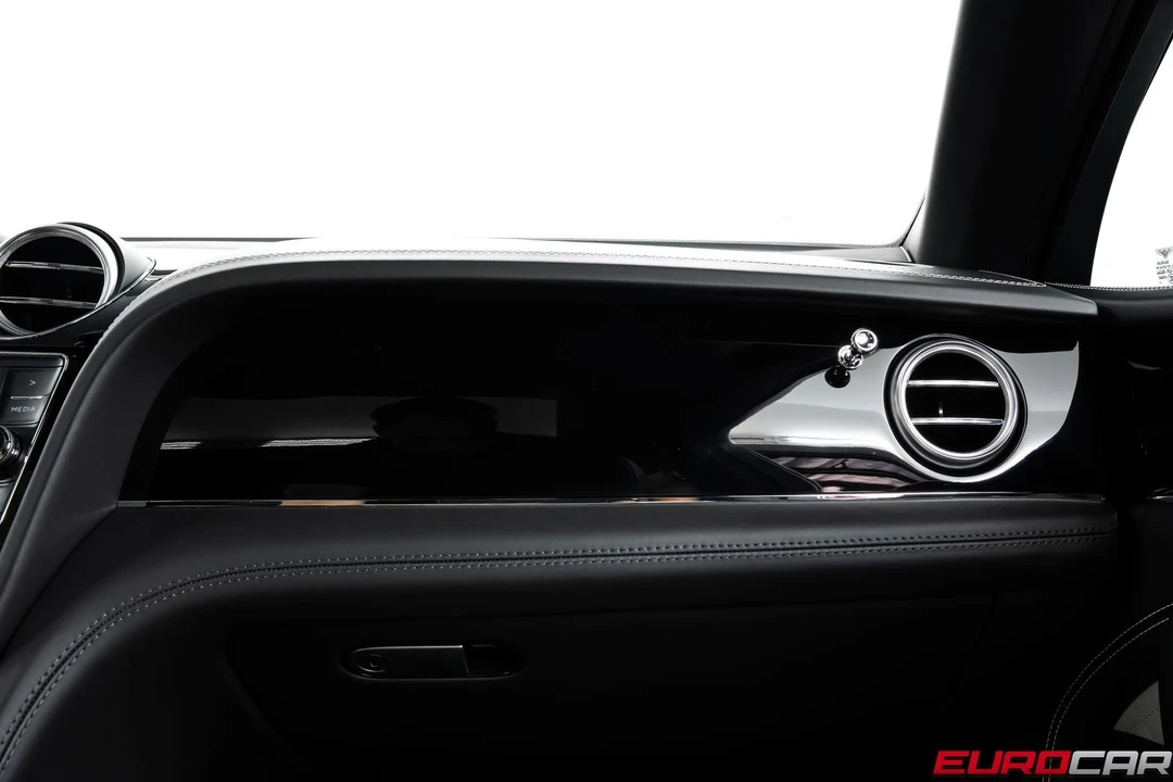2018 Bentley Bentayga - Image 31 of 31
