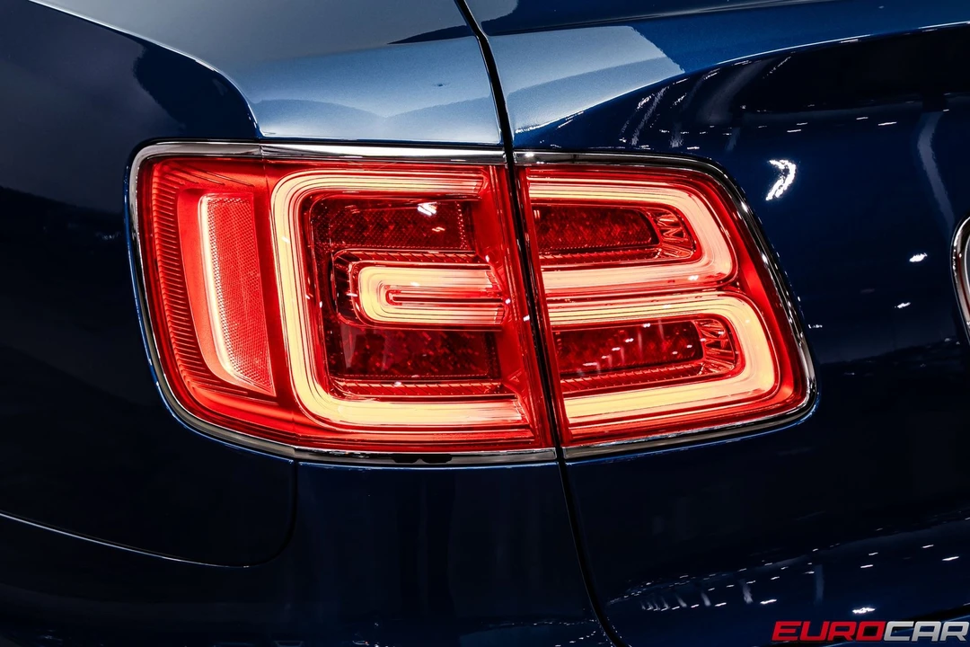2018 Bentley Bentayga - Image 17 of 31