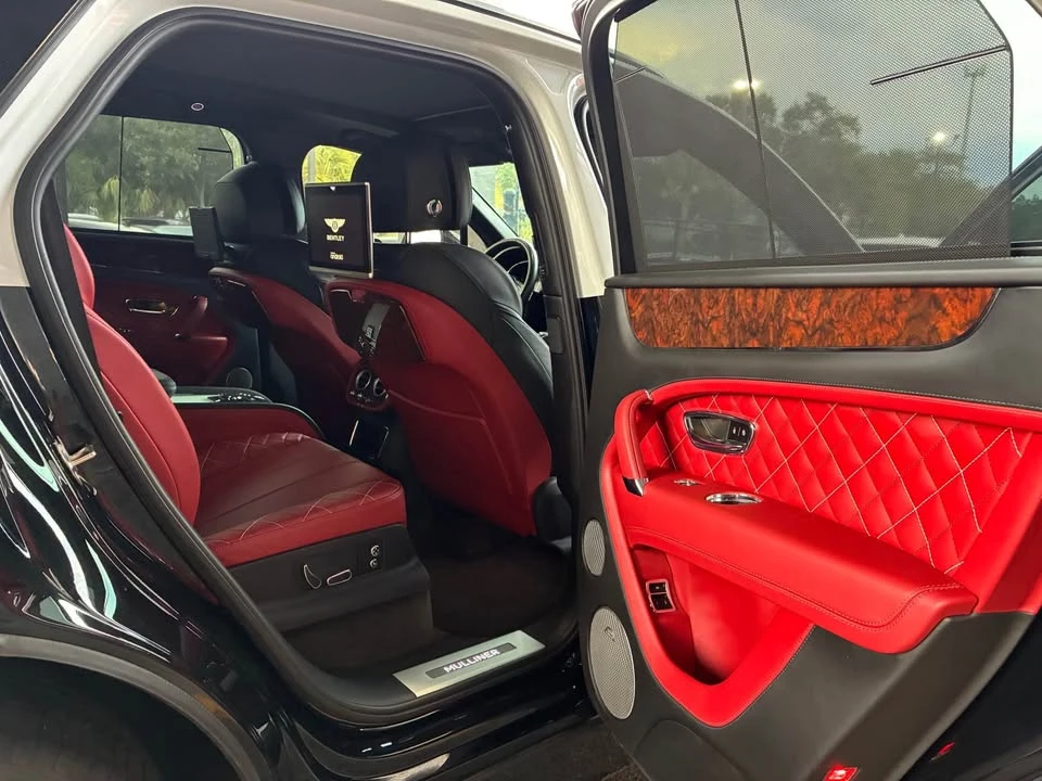2018 Bentley Bentayga - Image 2 of 6