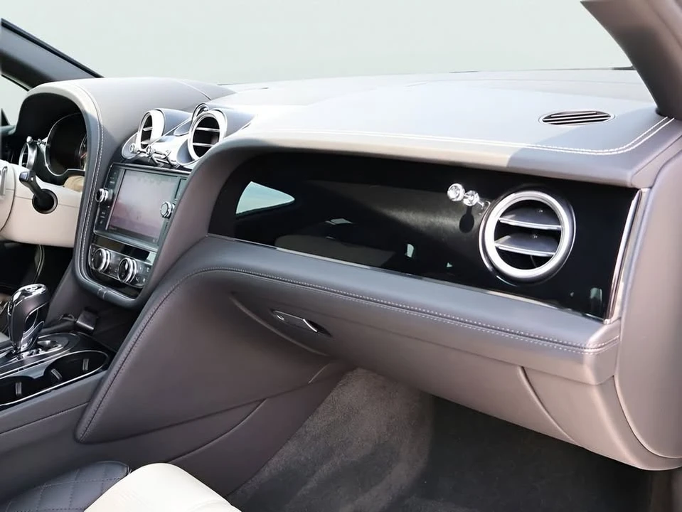 2018 Bentley Bentayga - Image 10 of 20