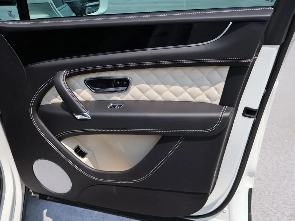 2018 Bentley Bentayga - Image 12 of 20