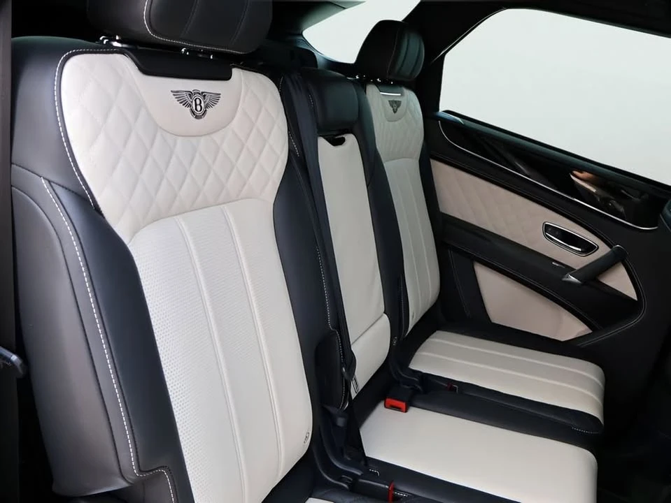 2018 Bentley Bentayga - Image 13 of 20
