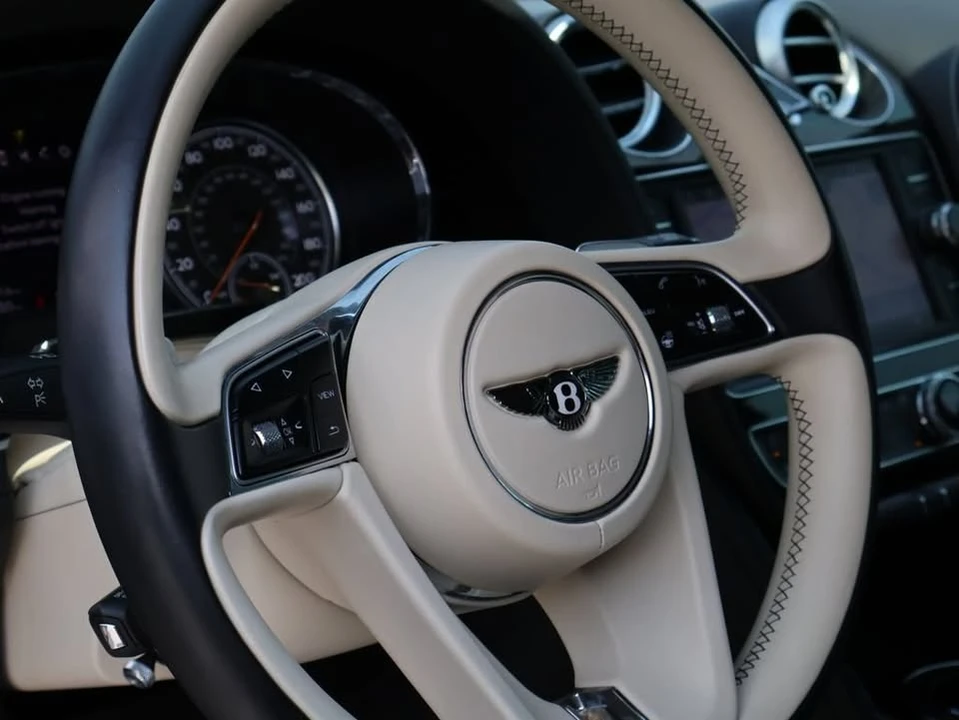 2018 Bentley Bentayga - Image 19 of 20