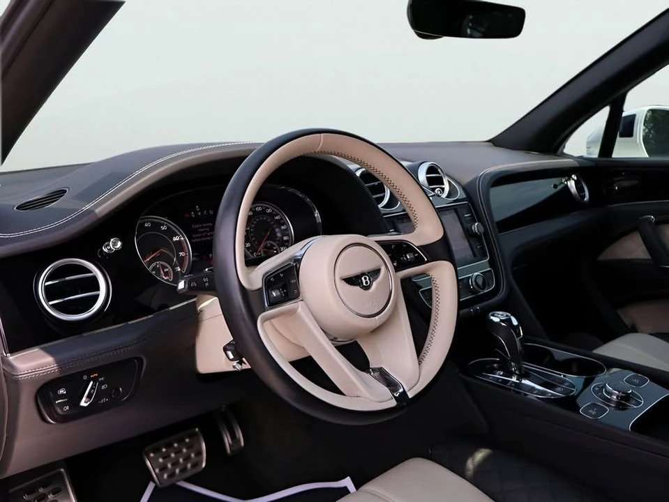 2018 Bentley Bentayga - Image 18 of 20