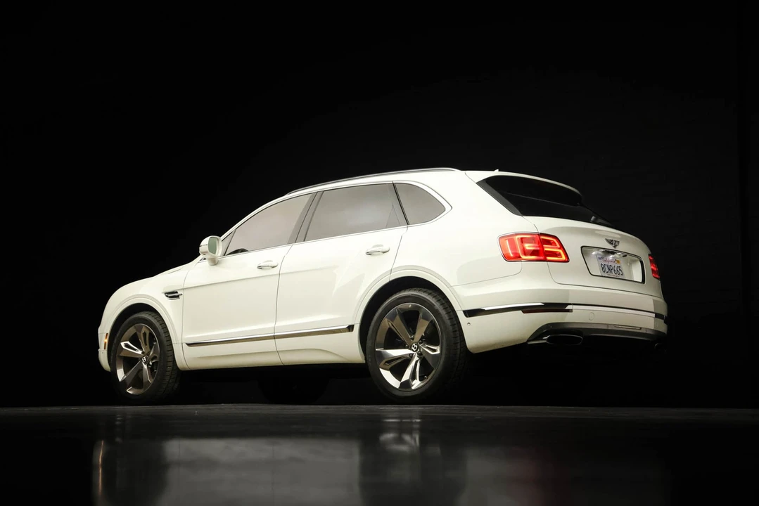 2018 Bentley Bentayga - Image 10 of 31