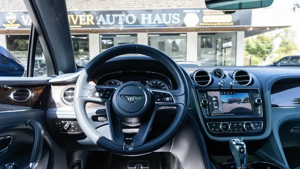 2018 Bentley Bentayga - Image 13 of 20