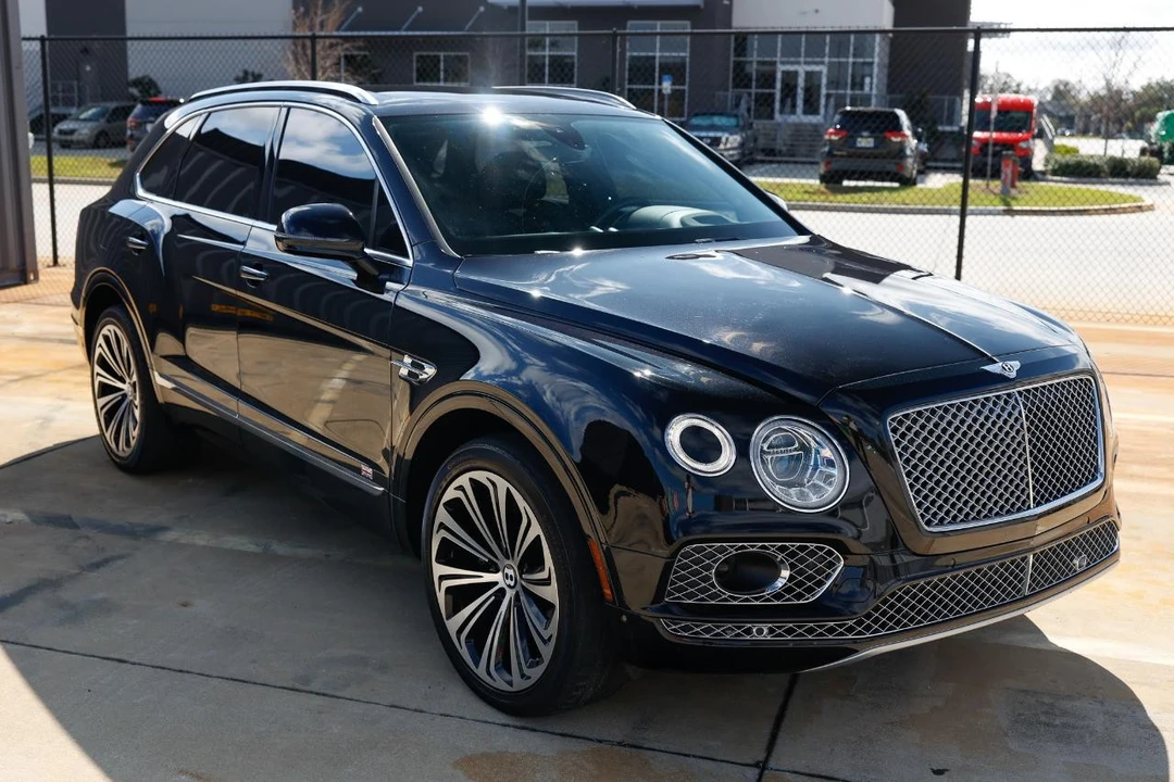 2018 Bentley Bentayga - Image 17 of 21