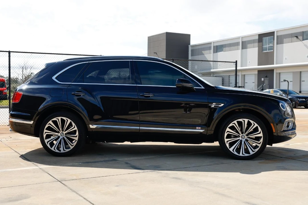 2018 Bentley Bentayga - Image 15 of 21