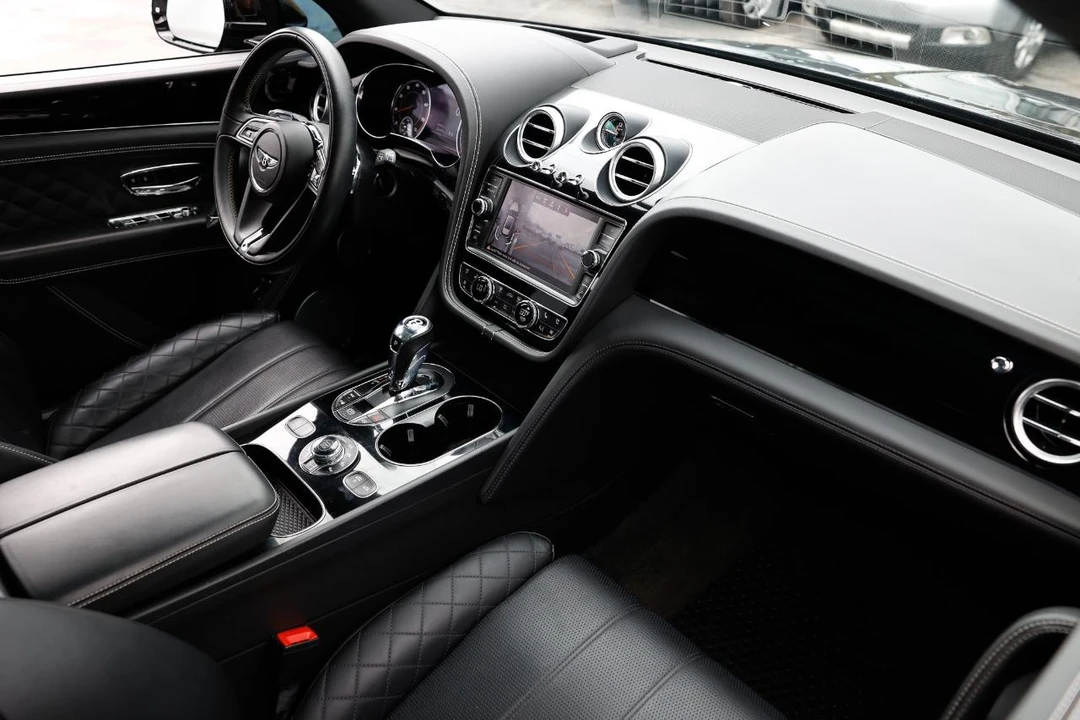 2018 Bentley Bentayga - Image 20 of 21