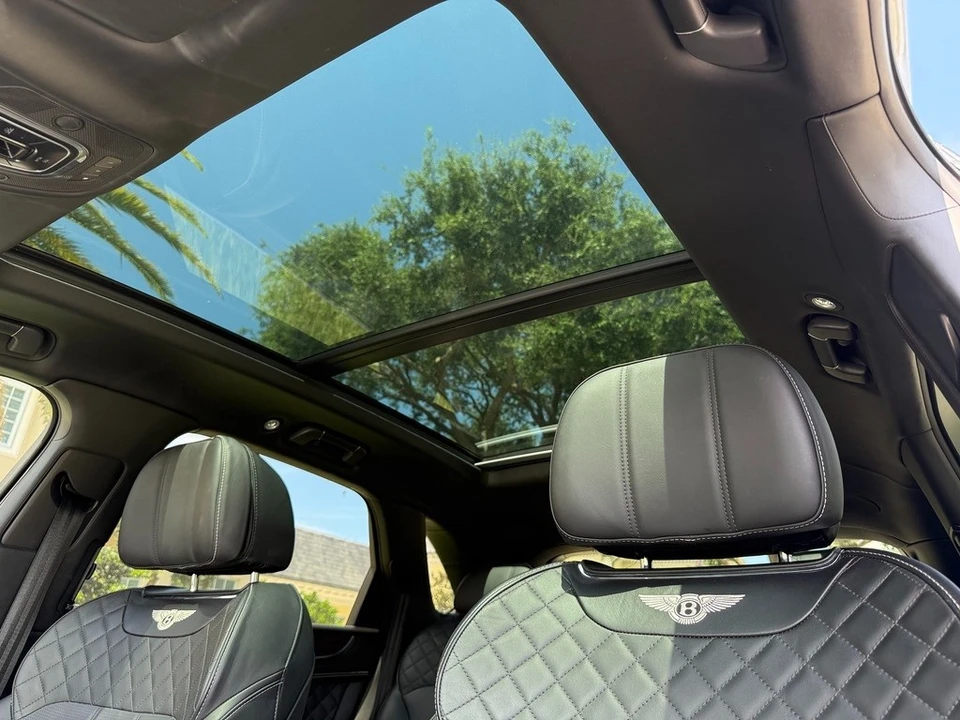 2018 Bentley Bentayga - Image 10 of 24