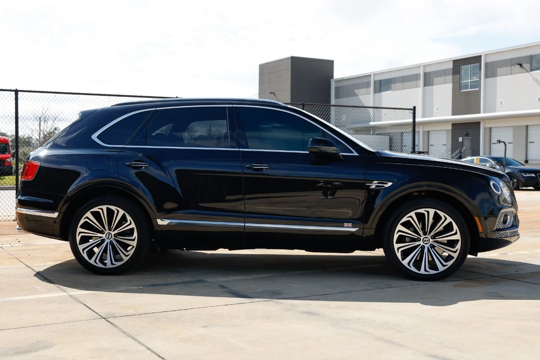 2018 Bentley Bentayga - Image 13 of 21