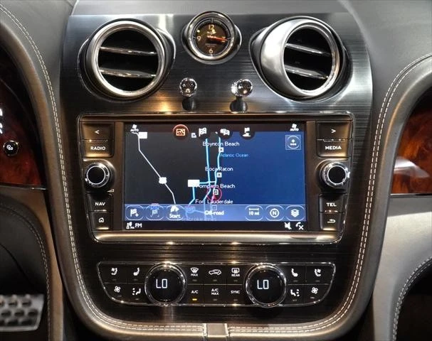 2018 Bentley Bentayga - Image 19 of 24