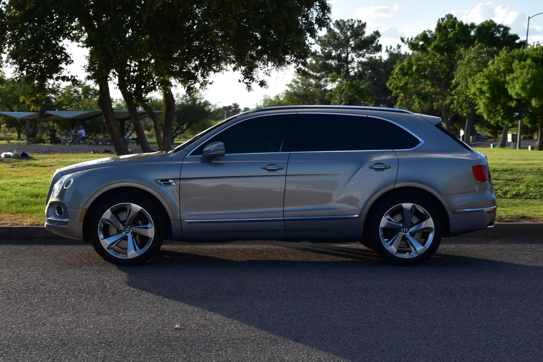 2018 Bentley Bentayga - Image 3 of 31