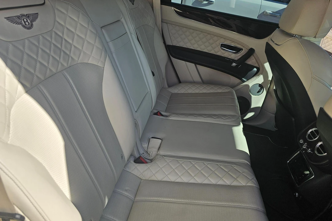 2018 Bentley Bentayga - Image 23 of 31