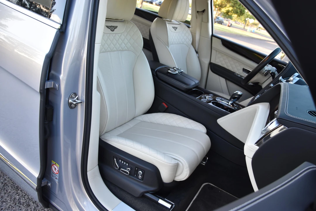 2018 Bentley Bentayga - Image 27 of 31