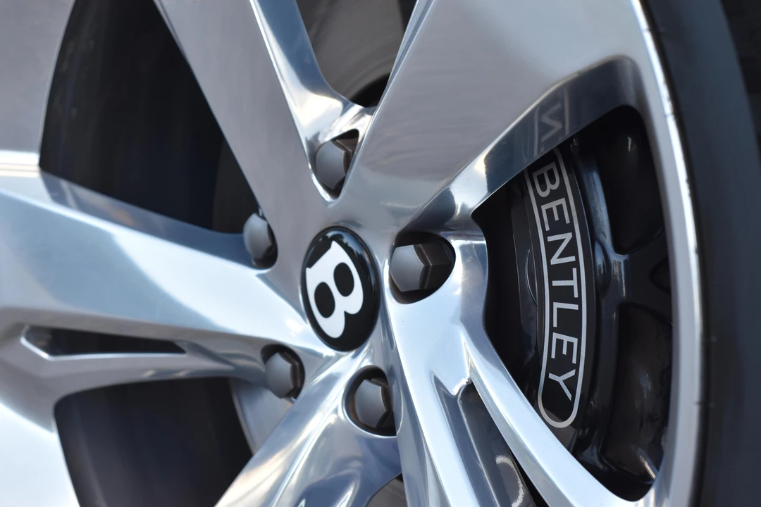 2018 Bentley Bentayga - Image 20 of 31