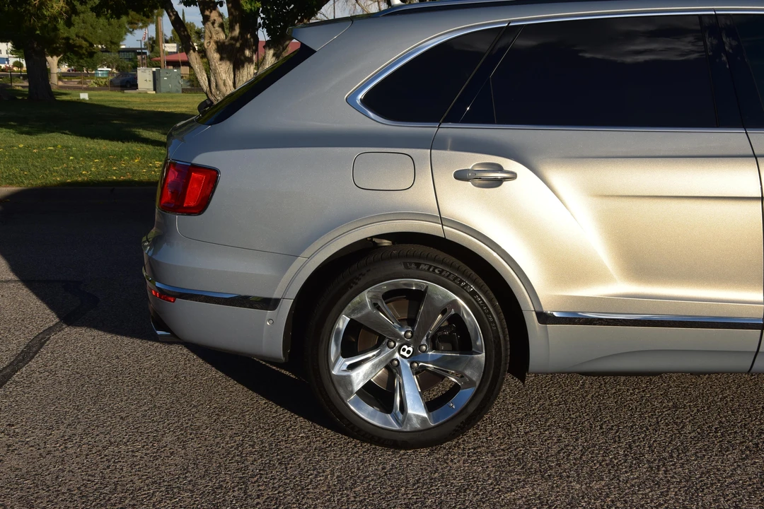 2018 Bentley Bentayga - Image 18 of 31
