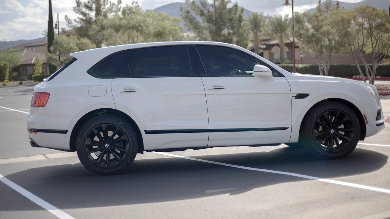 2018 Bentley Bentayga - Image 12 of 31