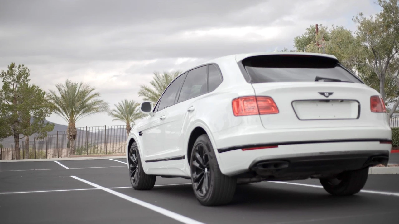 2018 Bentley Bentayga - Image 9 of 31