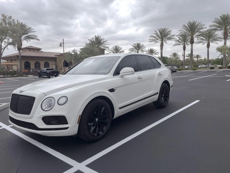 2018 Bentley Bentayga - Image 2 of 31