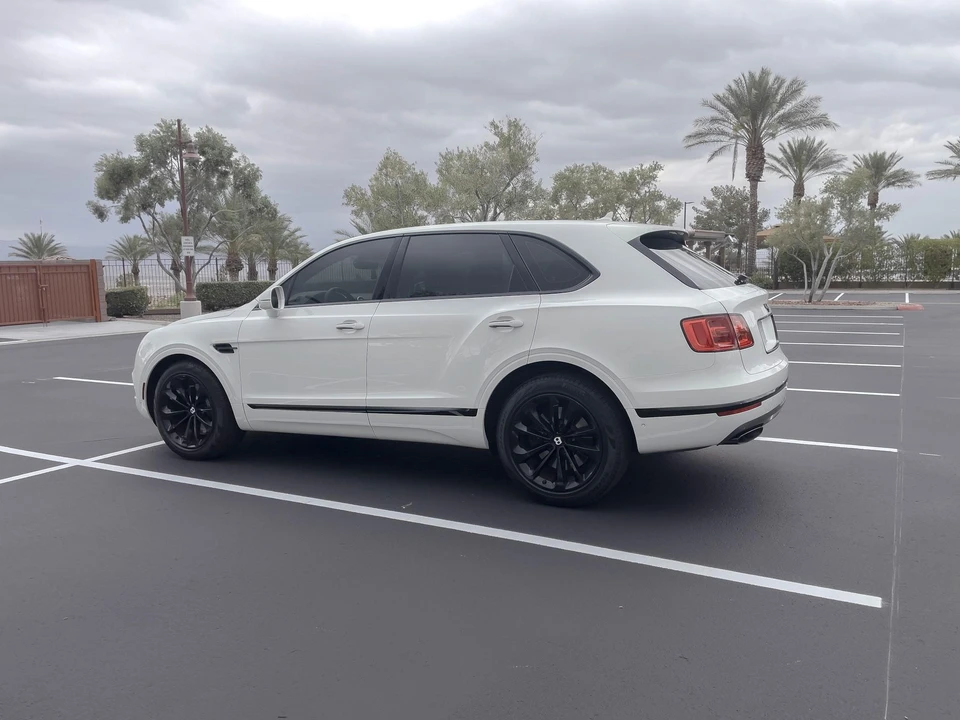 2018 Bentley Bentayga - Image 6 of 31