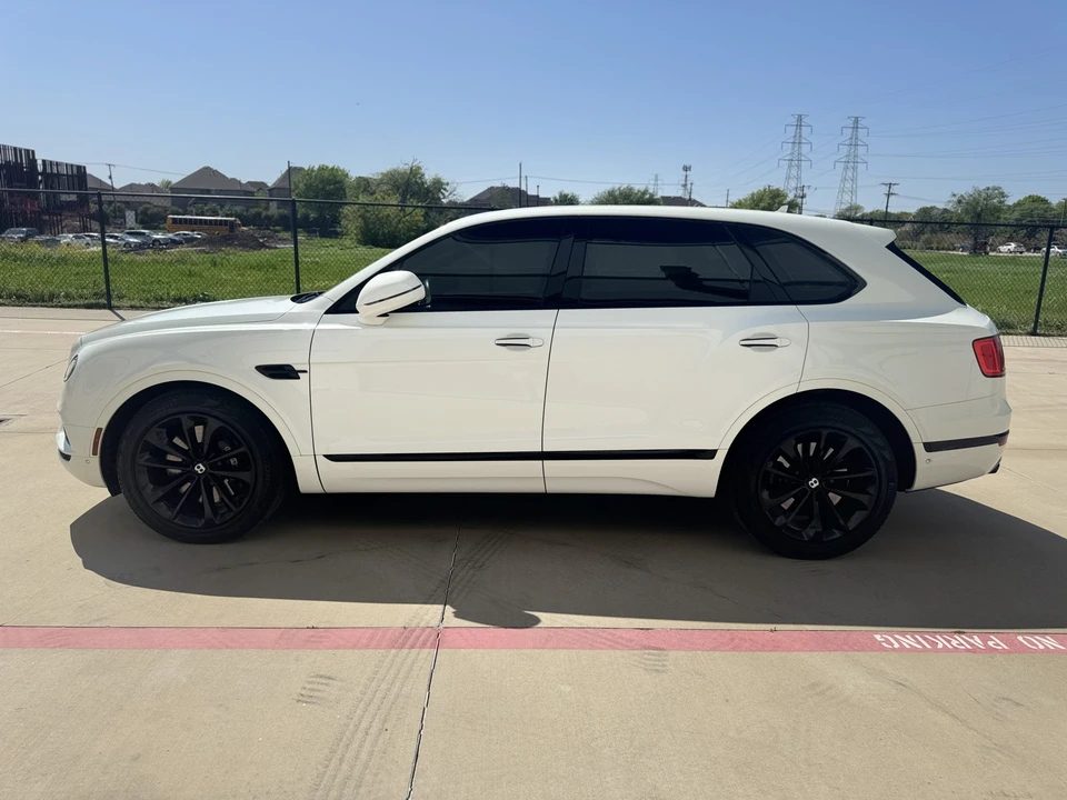 2018 Bentley Bentayga - Image 9 of 31