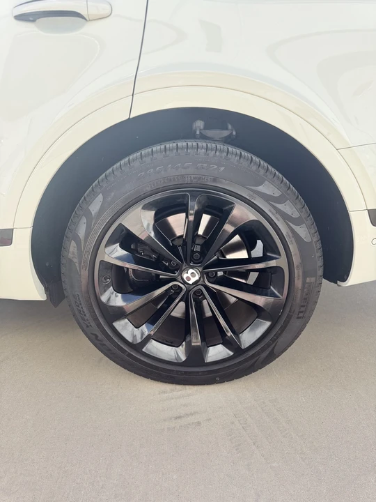 2018 Bentley Bentayga - Image 22 of 31