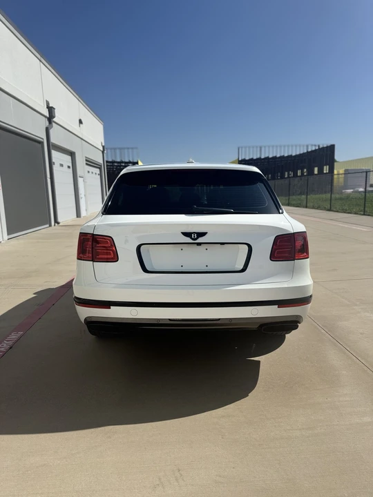 2018 Bentley Bentayga - Image 7 of 31