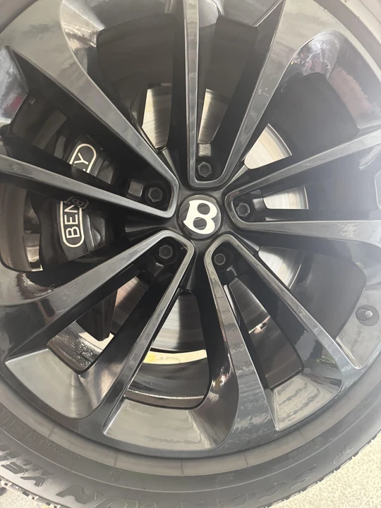 2018 Bentley Bentayga - Image 26 of 31