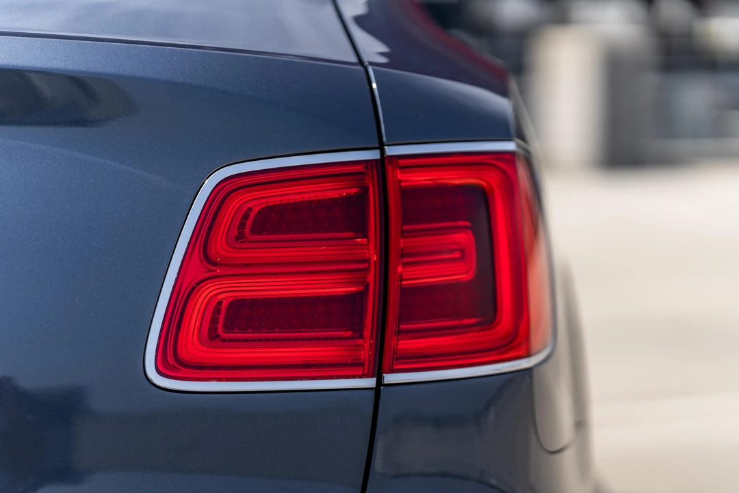 2018 Bentley Bentayga - Image 17 of 31