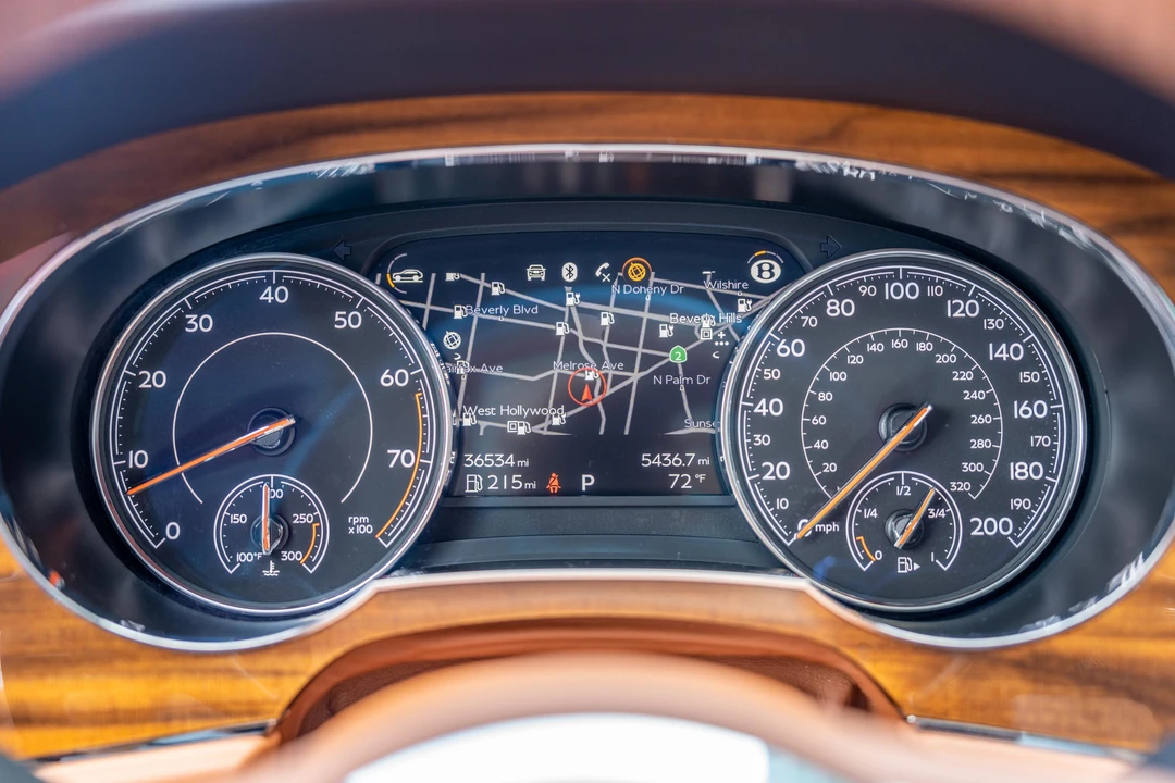 2018 Bentley Bentayga - Image 27 of 31