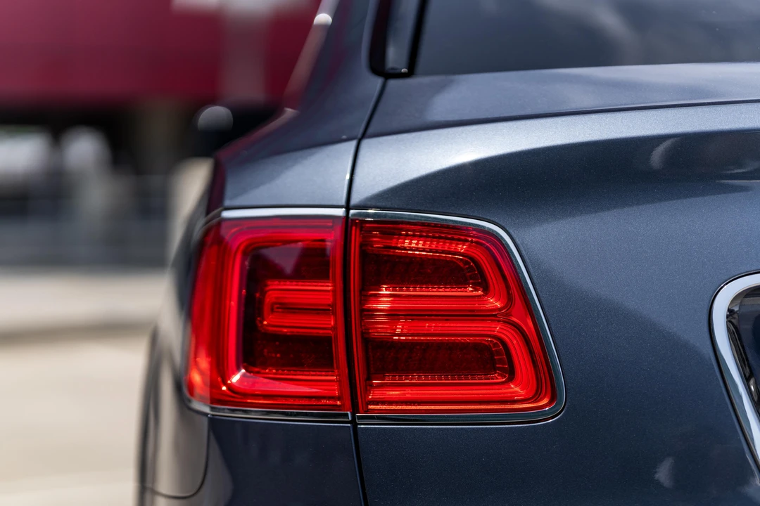 2018 Bentley Bentayga - Image 13 of 31