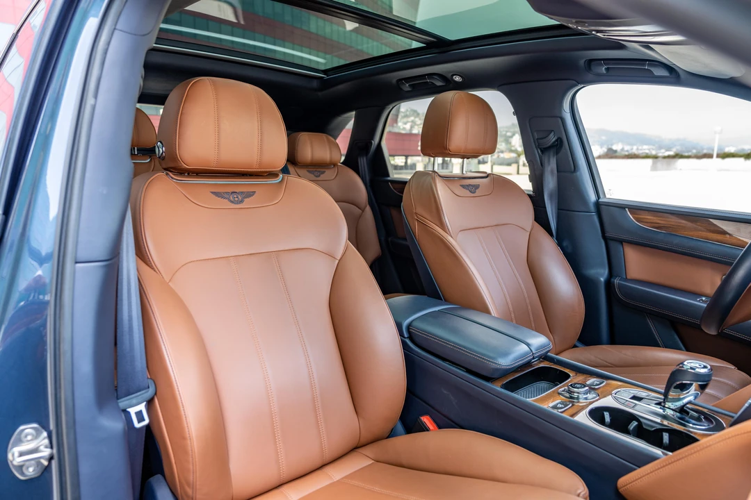 2018 Bentley Bentayga - Image 25 of 31