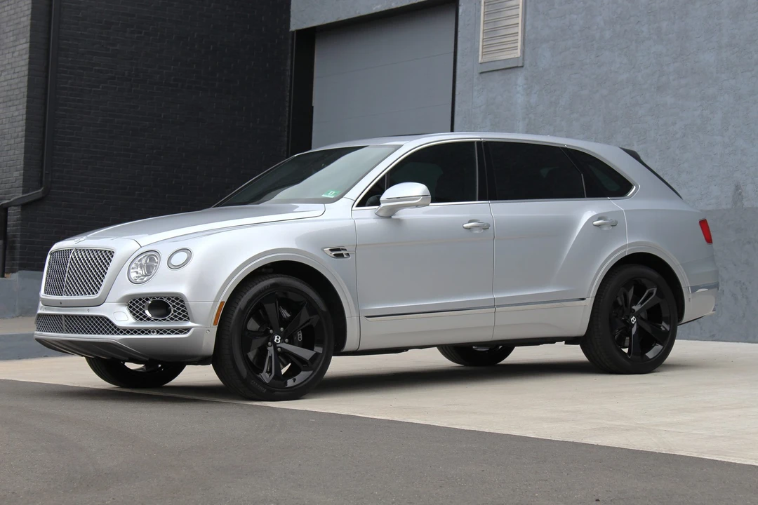 2018 Bentley Bentayga - Image 2 of 31