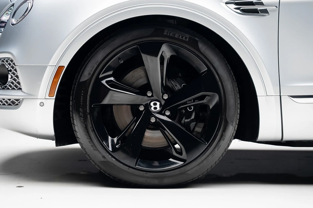 2018 Bentley Bentayga - Image 18 of 21