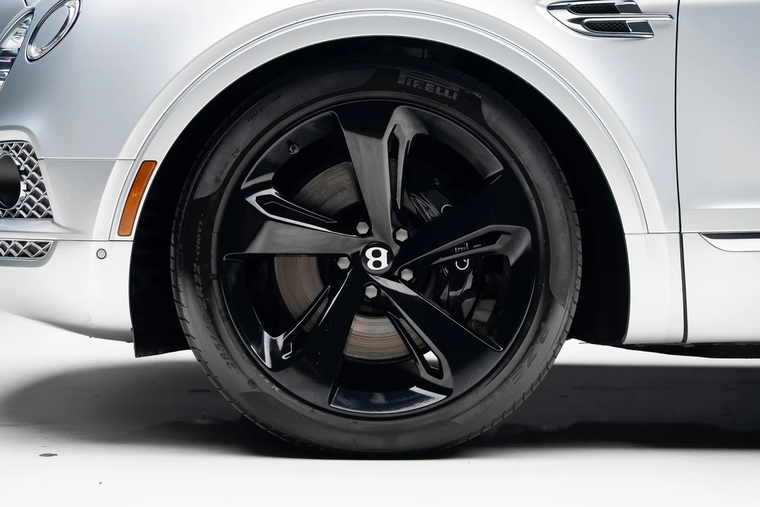 2018 Bentley Bentayga - Image 18 of 21