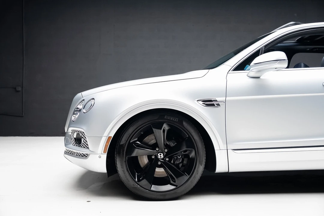 2018 Bentley Bentayga - Image 17 of 21