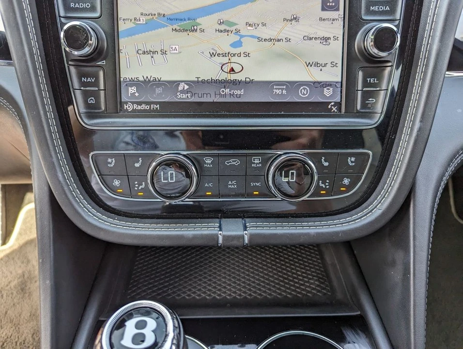 2018 Bentley Bentayga - Image 24 of 31