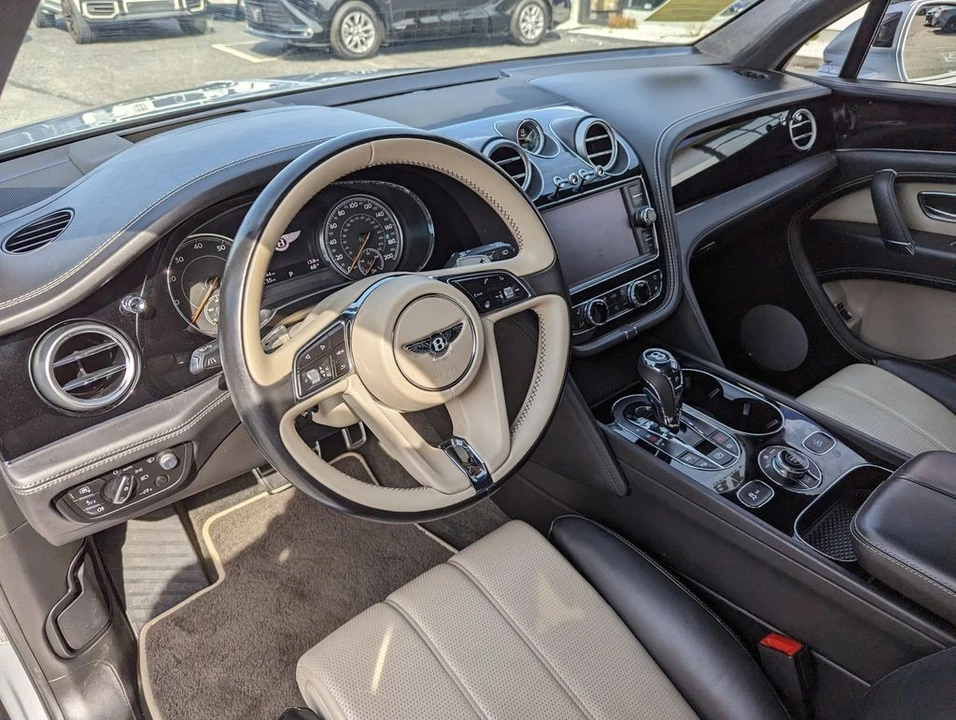 2018 Bentley Bentayga - Image 13 of 31