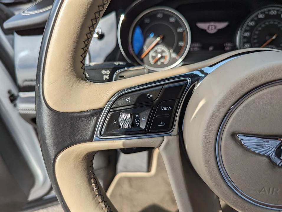 2018 Bentley Bentayga - Image 16 of 31